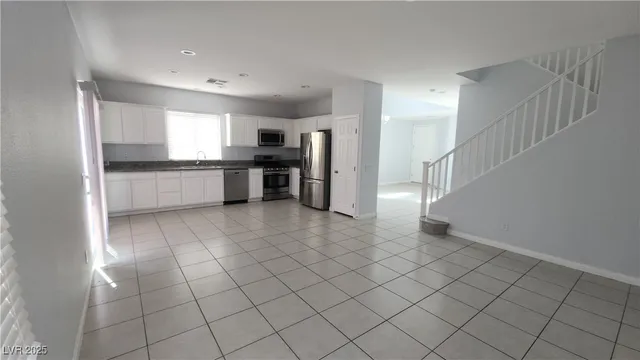 $2,800 | 3045 East Austin Pale Avenue, North Las Vegas, NV 89081