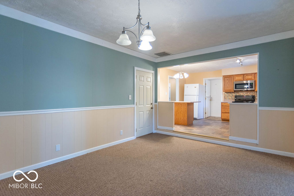 374 Shadow Road Greenwood, IN 46142 - Photo 5 of 30