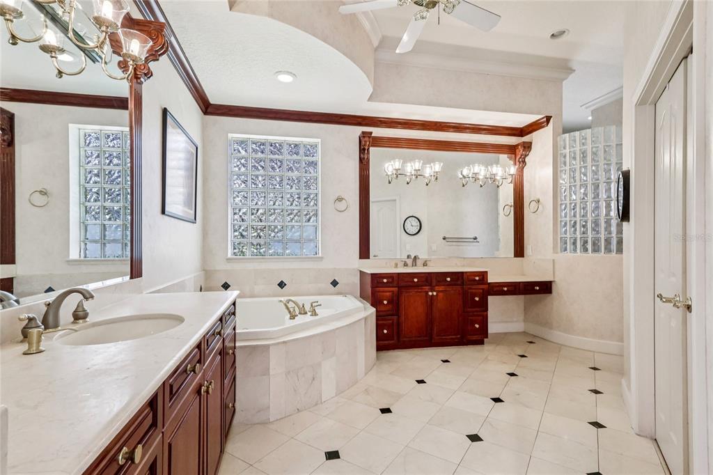 2068 Roberts Point Drive Windermere, FL 34786 - Photo 20 of 81