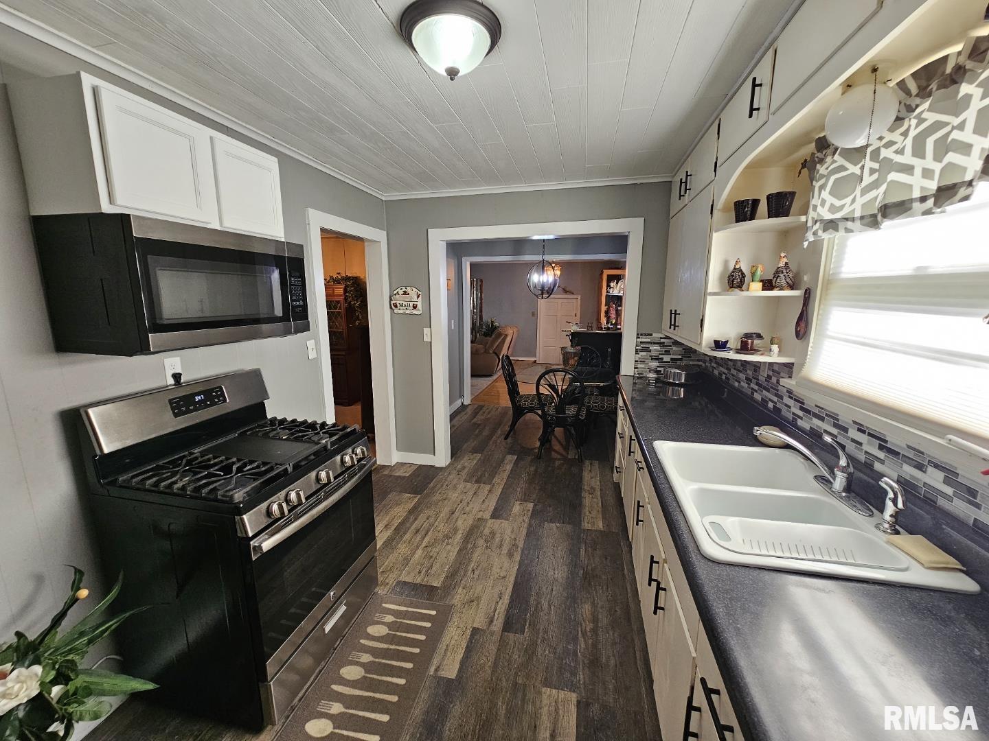 2925 Benton Road Mount Vernon, IL 62864 - Photo 14 of 23 Gallery Image 14