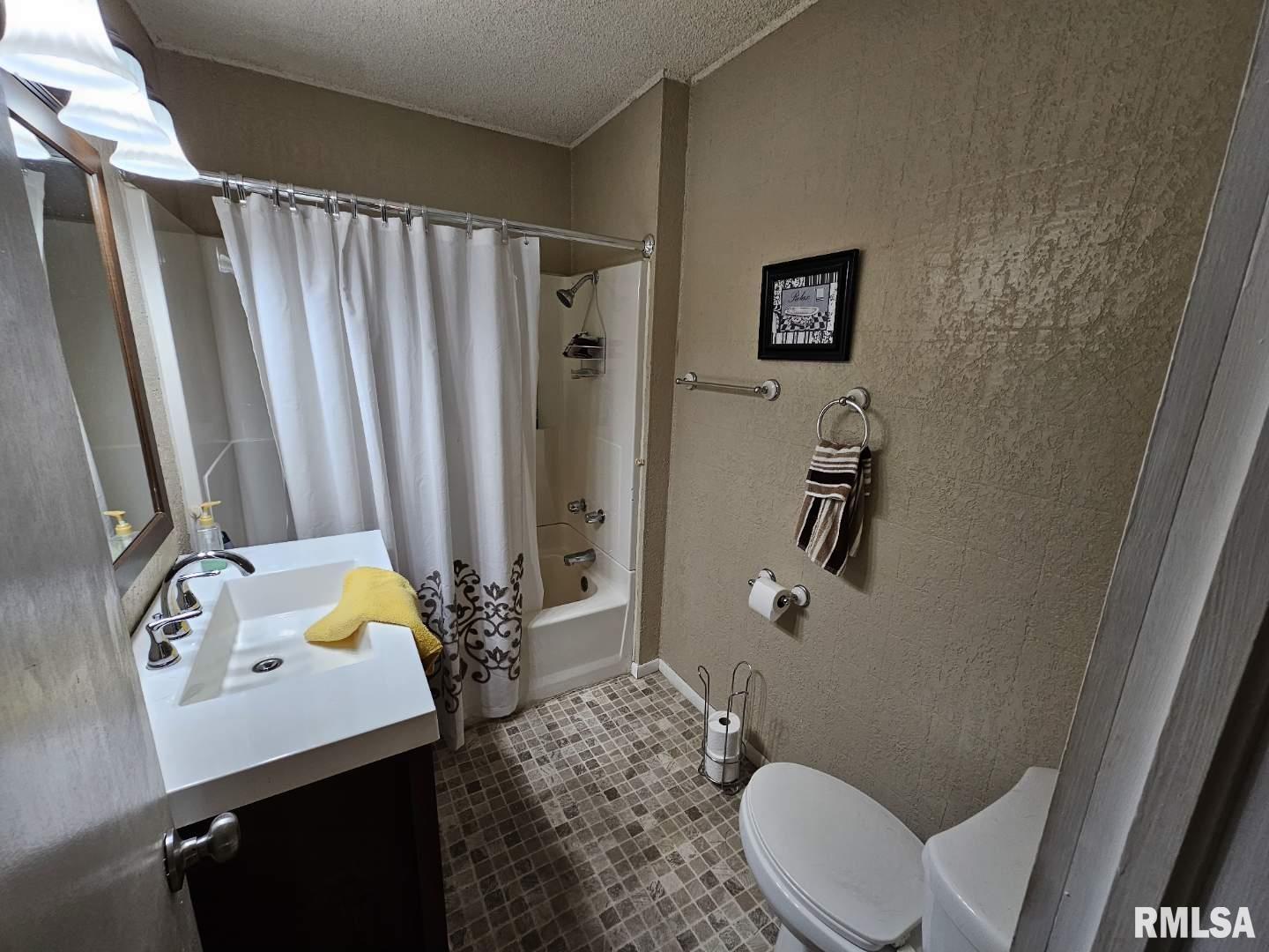 2925 Benton Road Mount Vernon, IL 62864 - Photo 22 of 23 Gallery Image 22