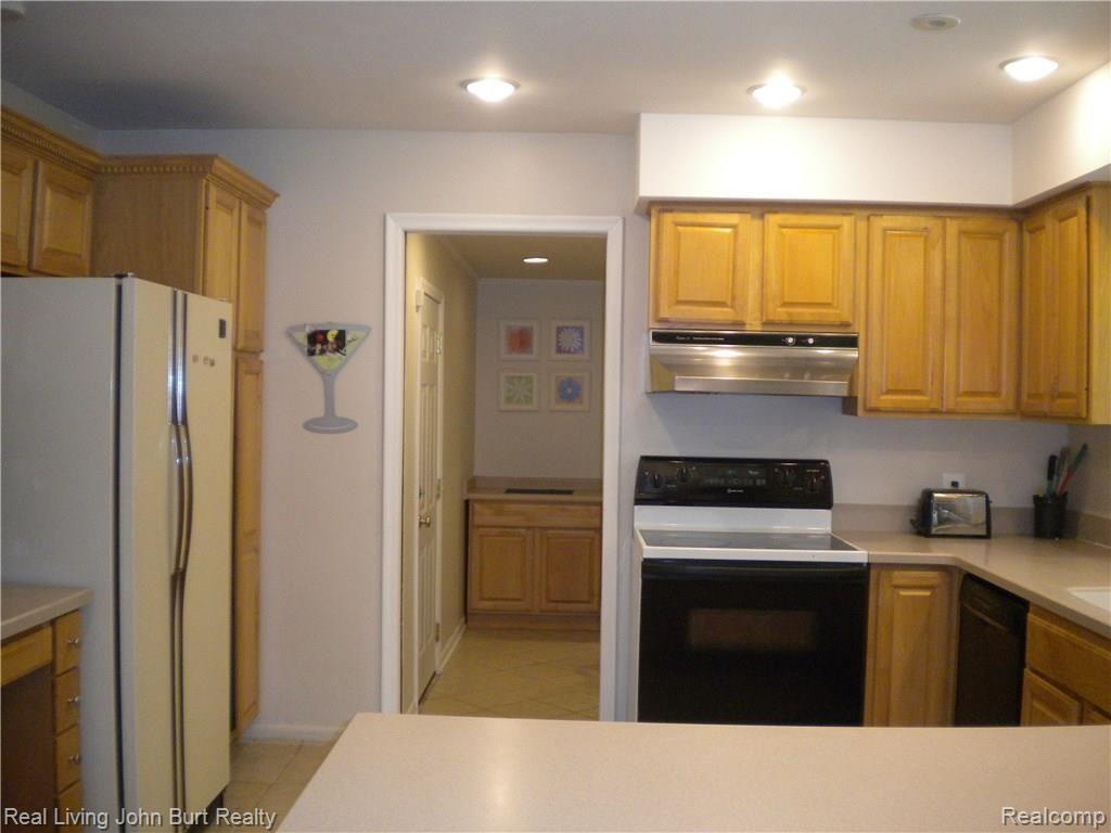66 Randolph Road Rochester Hills, MI 48309 - Photo 10 of 30