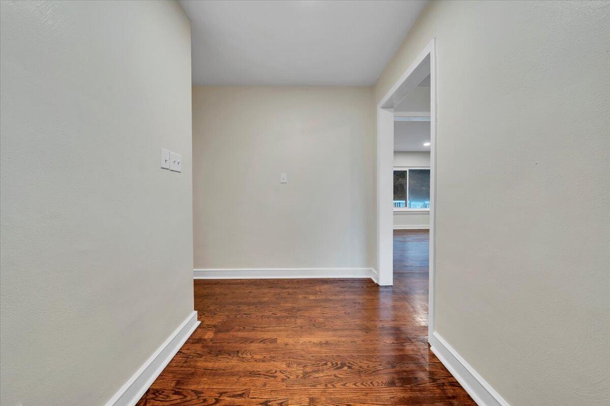 3417 Windsor Road Roanoke, VA 24018 - Photo 5 of 55 05-MIB00114