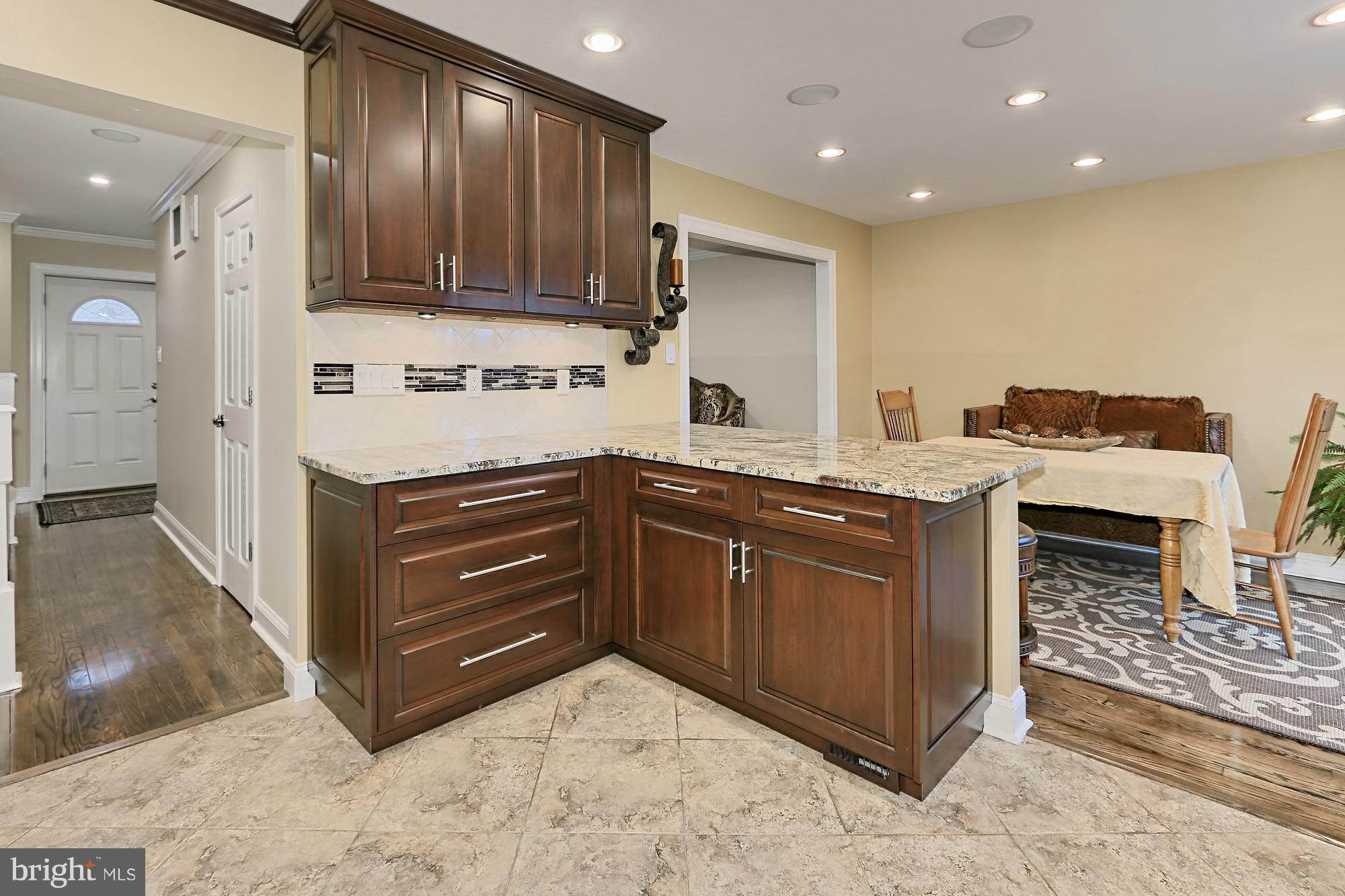 2078 Golf Course Drive Reston, VA 20191 - Photo 11 of 42 Kitchen