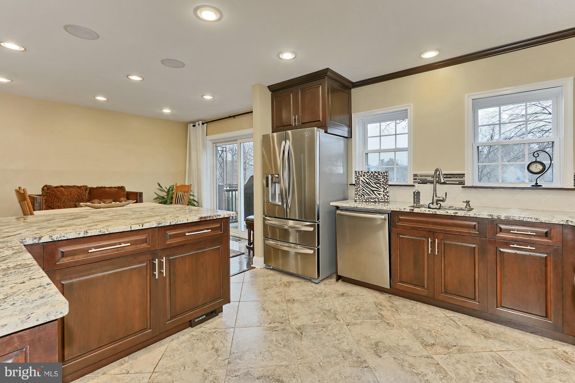 2078 Golf Course Drive Reston, VA 20191 - Photo 12 of 42 Kitchen
