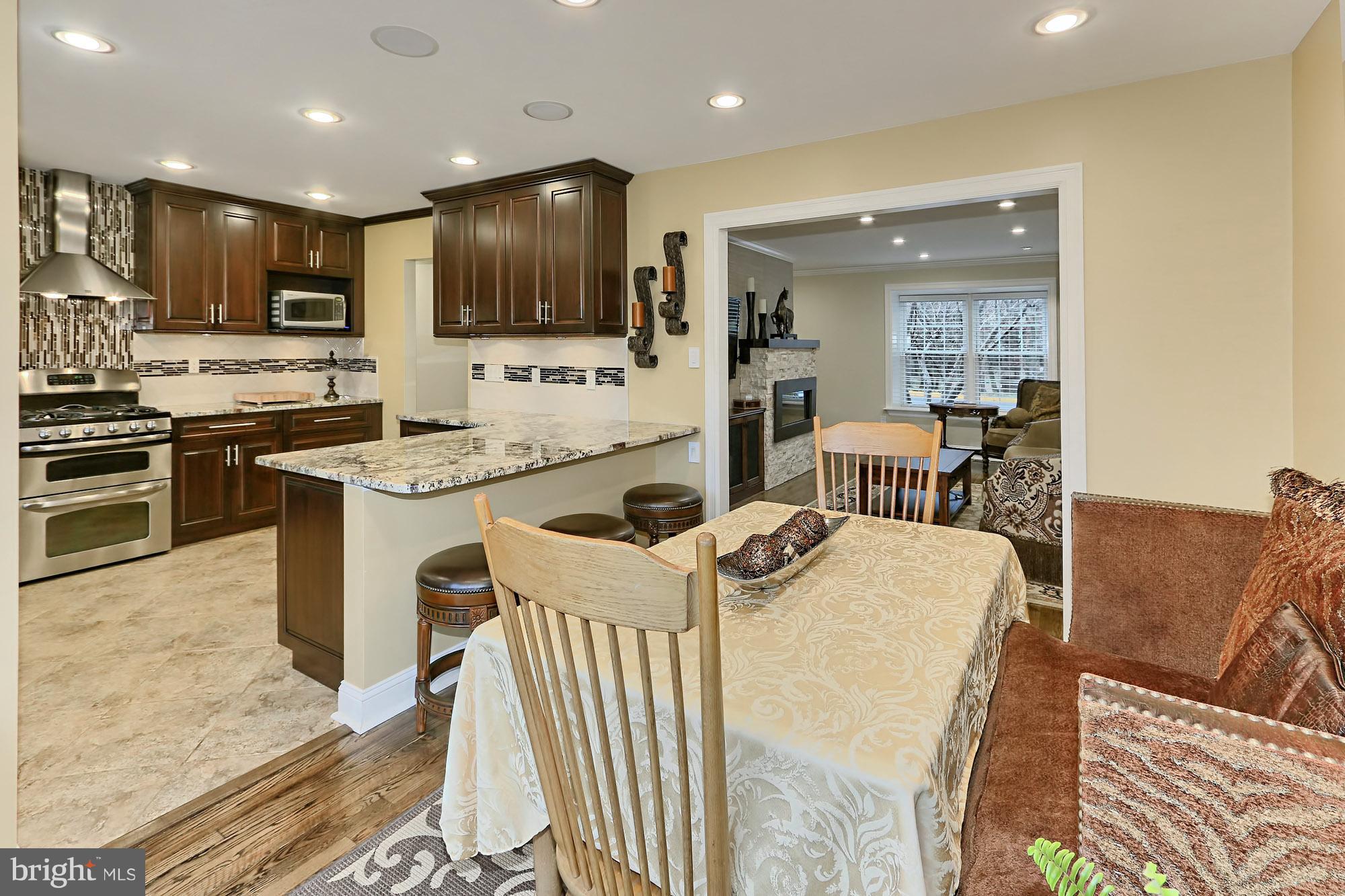 2078 Golf Course Drive Reston, VA 20191 - Photo 7 of 42 Dining Room Into Kitchen