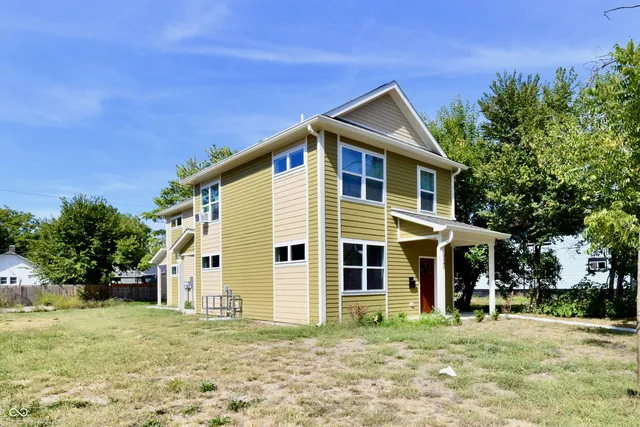 $179,900 | 922 North Oakland Avenue, Indianapolis, IN 46201
