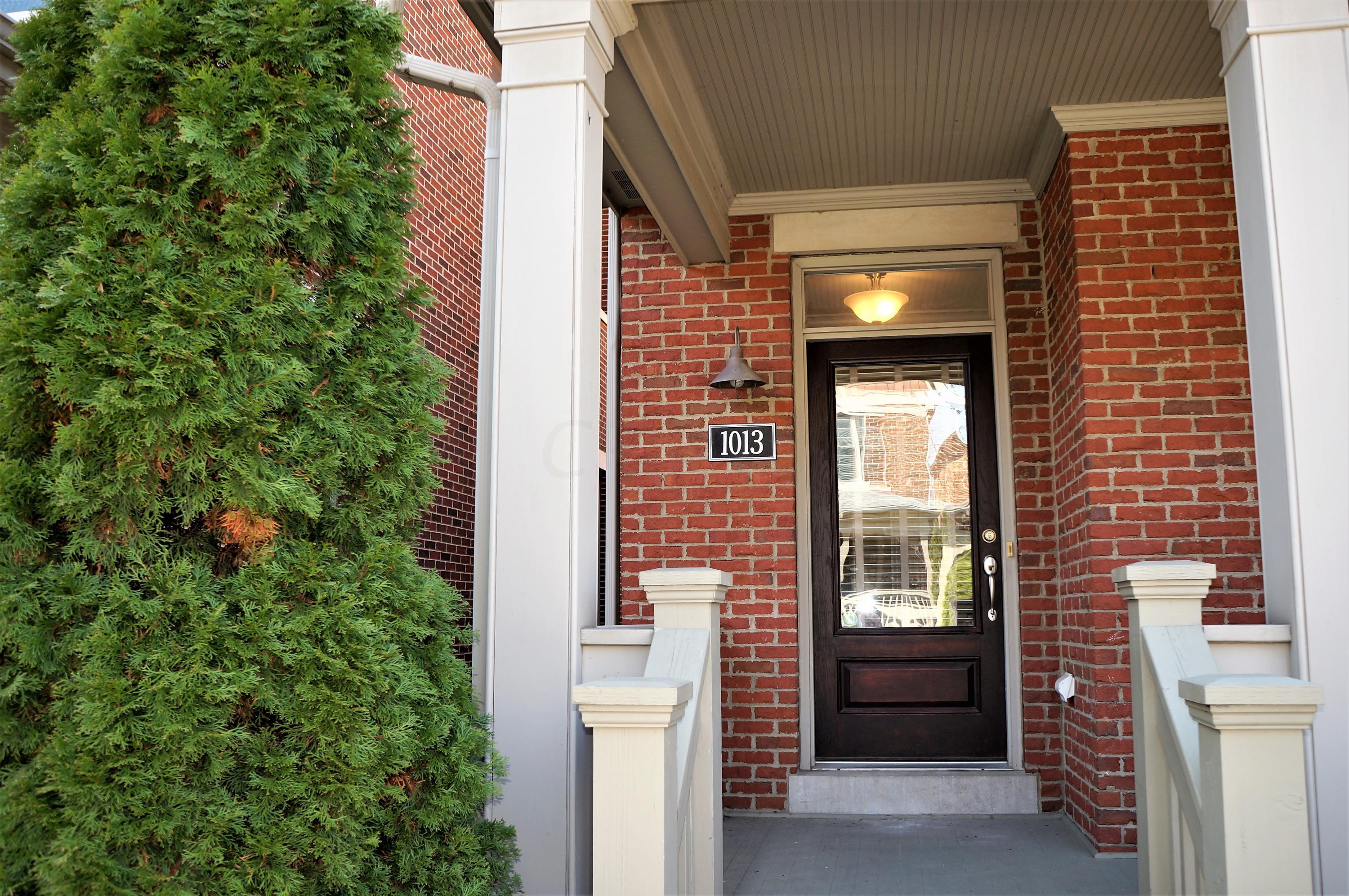 1013 Perry Street Columbus, OH 43201 - Photo 2 of 52