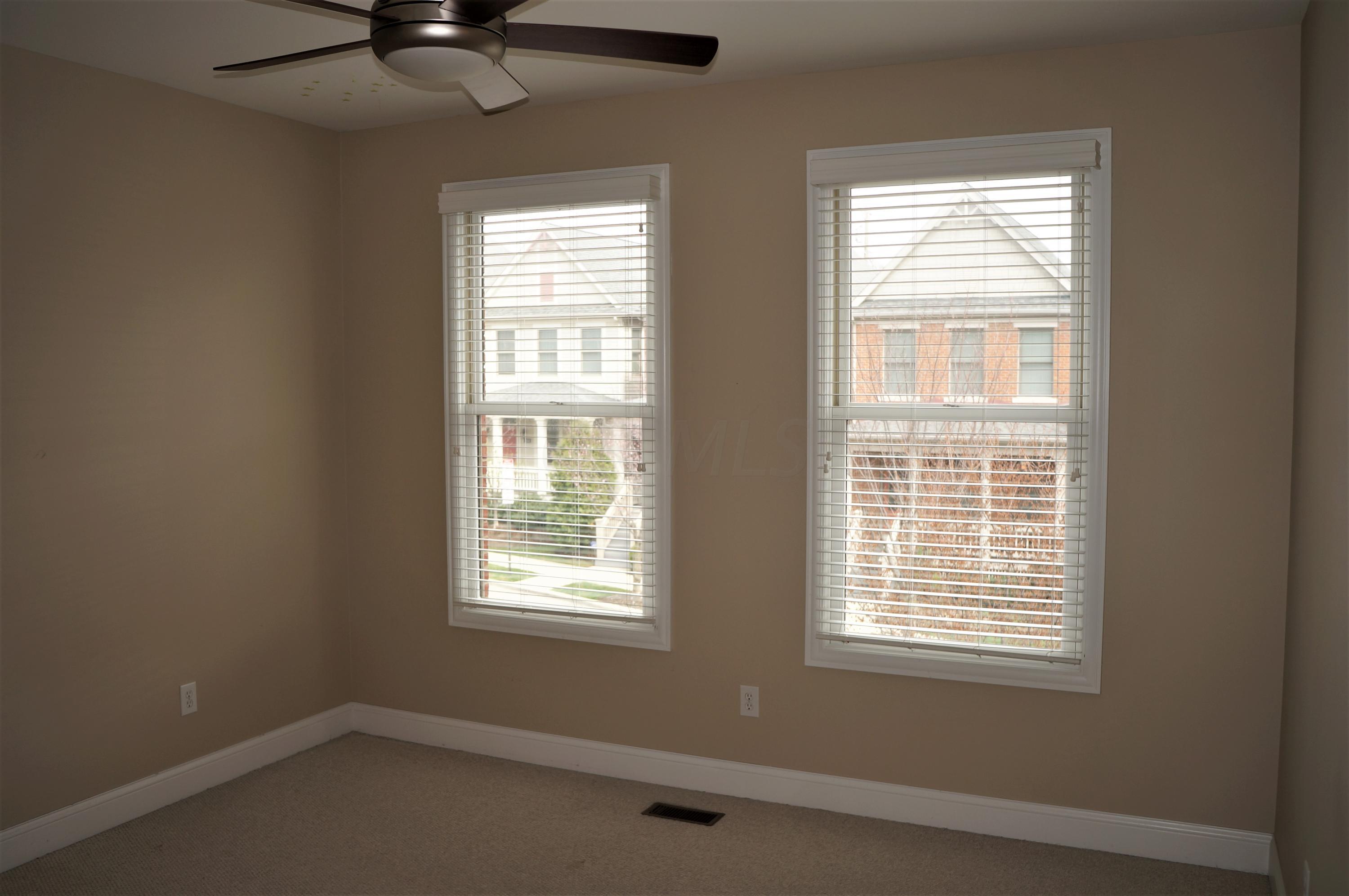 1013 Perry Street Columbus, OH 43201 - Photo 38 of 52
