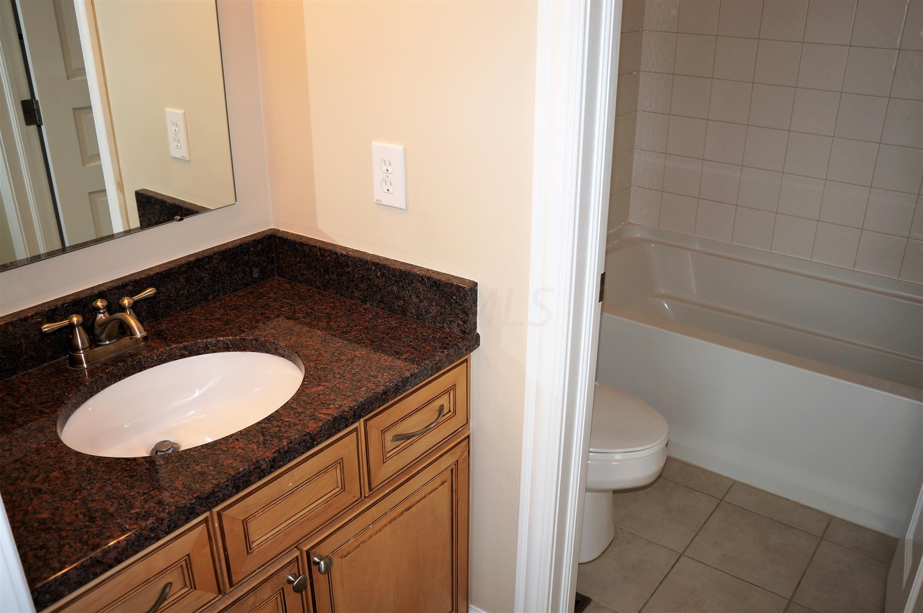 1013 Perry Street Columbus, OH 43201 - Photo 40 of 52