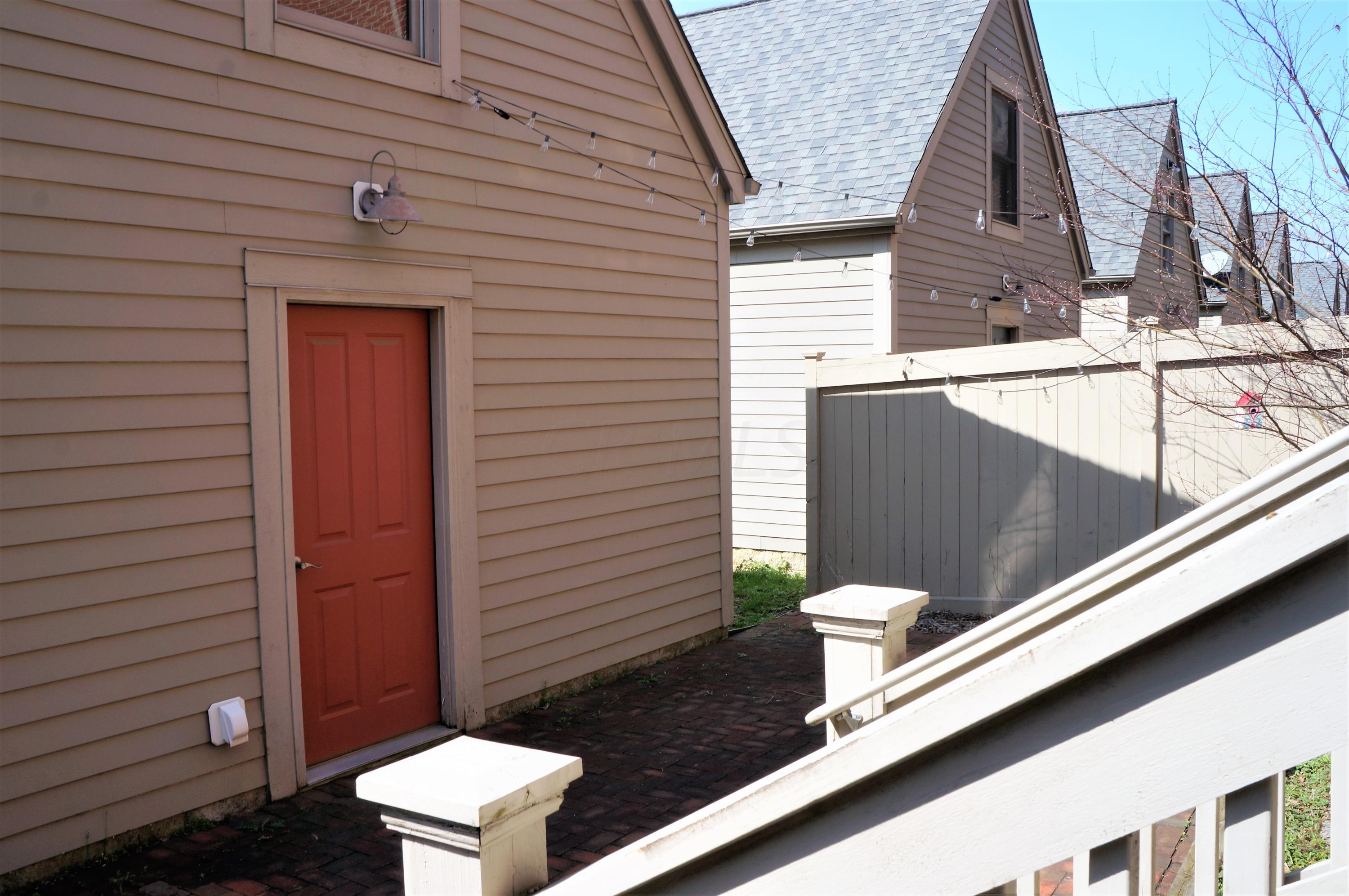 1013 Perry Street Columbus, OH 43201 - Photo 43 of 52