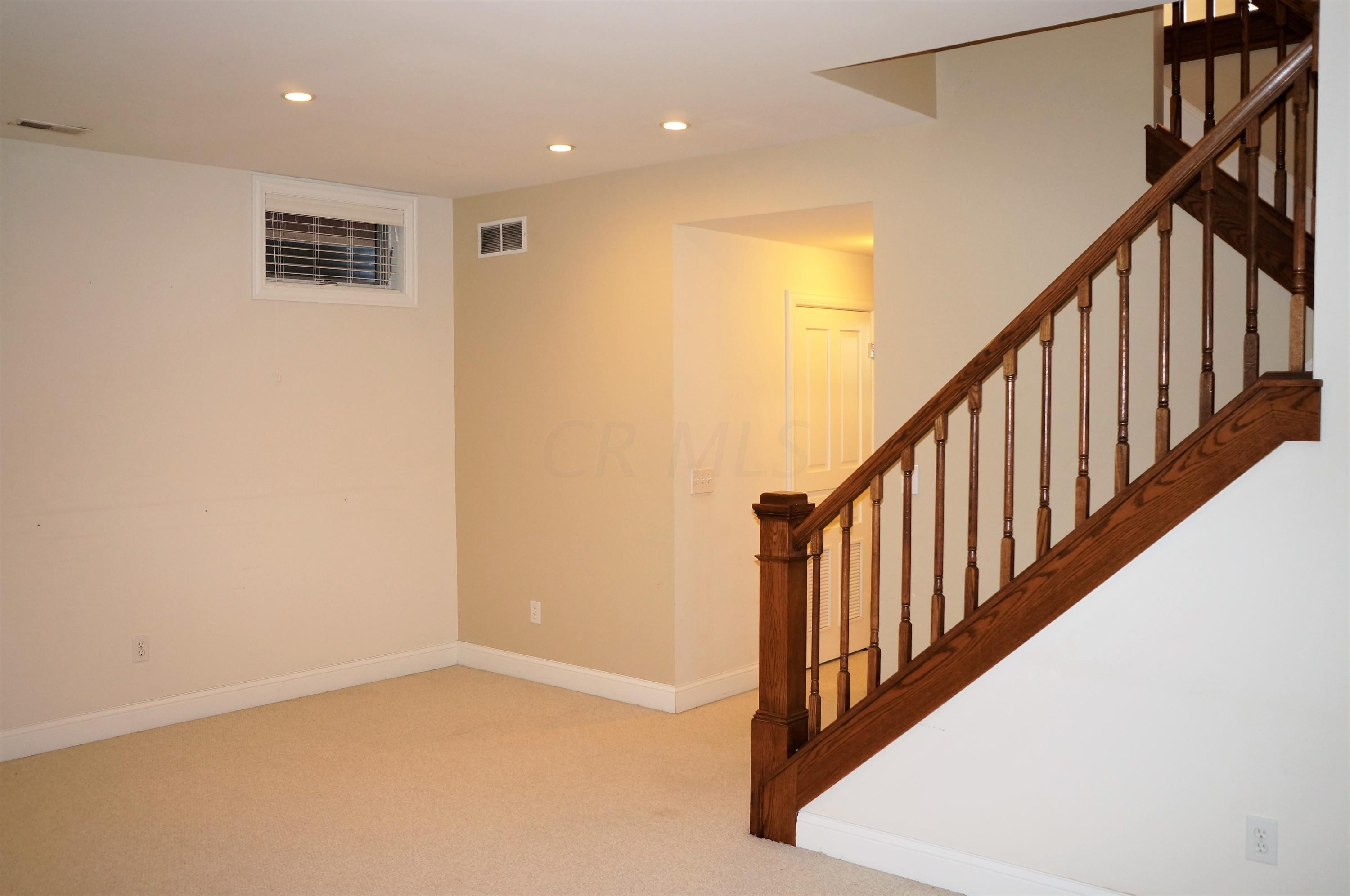 1013 Perry Street Columbus, OH 43201 - Photo 47 of 52