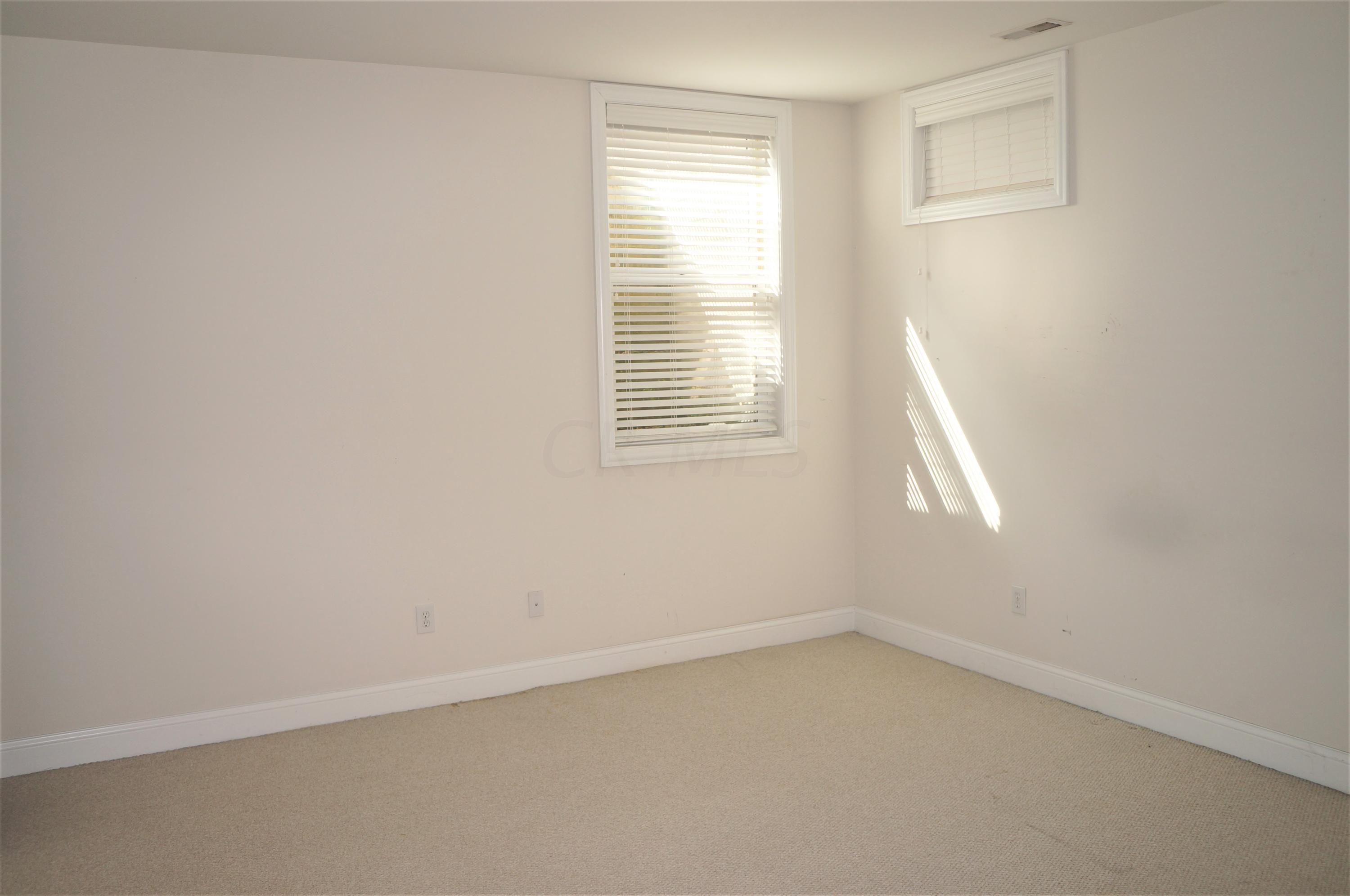 1013 Perry Street Columbus, OH 43201 - Photo 50 of 52