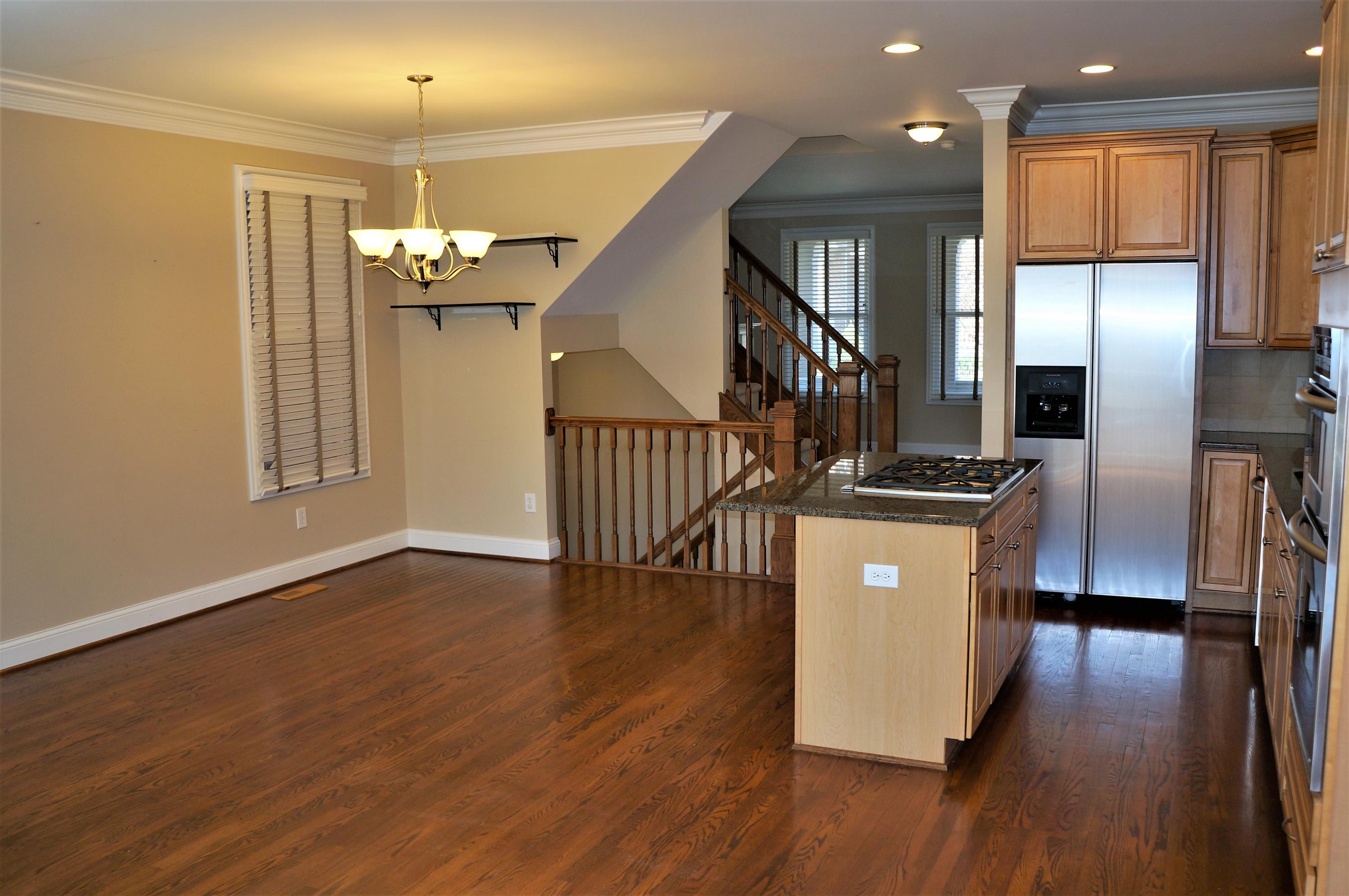1013 Perry Street Columbus, OH 43201 - Photo 9 of 52