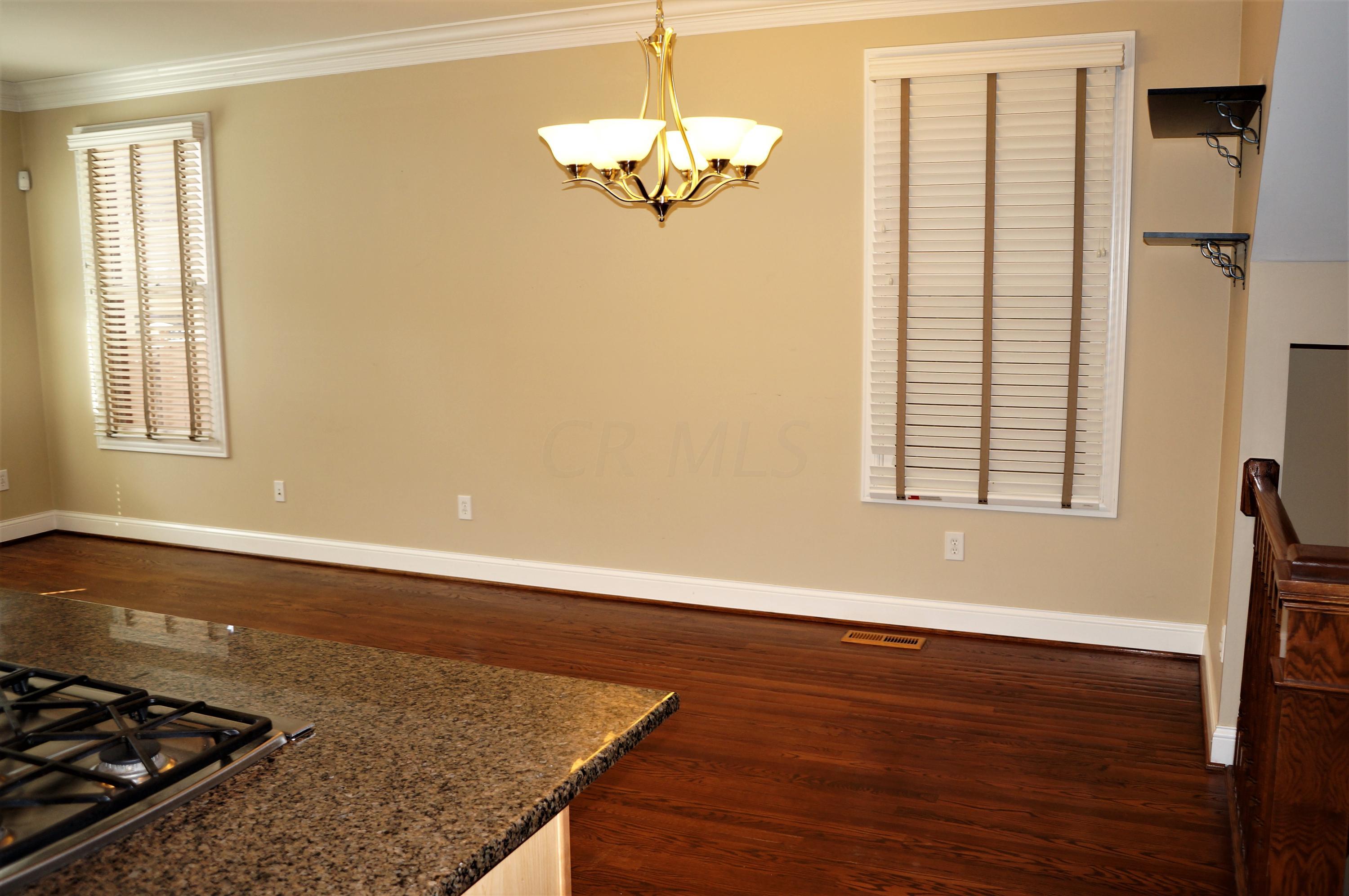 1013 Perry Street Columbus, OH 43201 - Photo 10 of 52