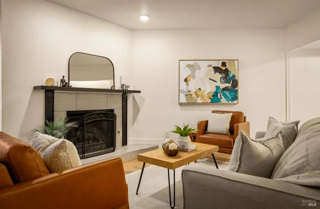 $395,000 | 299 Shasta Drive, Unit 14, Vacaville, CA 95687