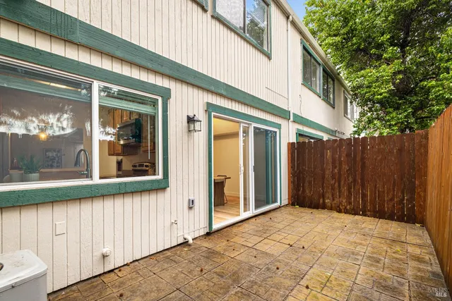 $395,000 | 299 Shasta Drive, Unit 14, Vacaville, CA 95687