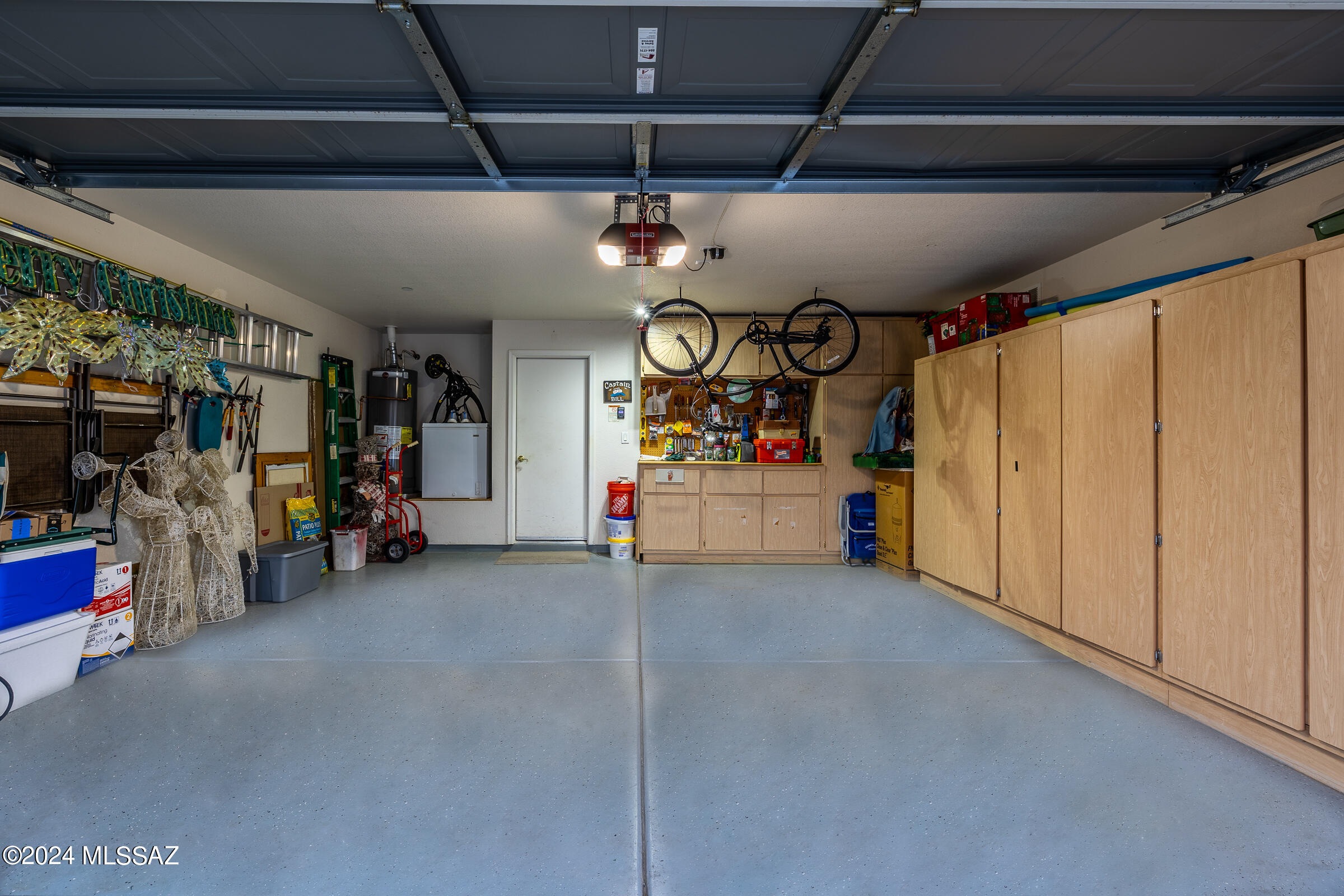 3599 East Mecate Road Tucson, AZ 85739 - Photo 28 of 32 2 car garage, Storage