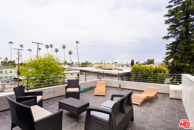 627 Indiana Avenue, Unit 1/2 Venice, CA 90291 - Photo 18 of 19