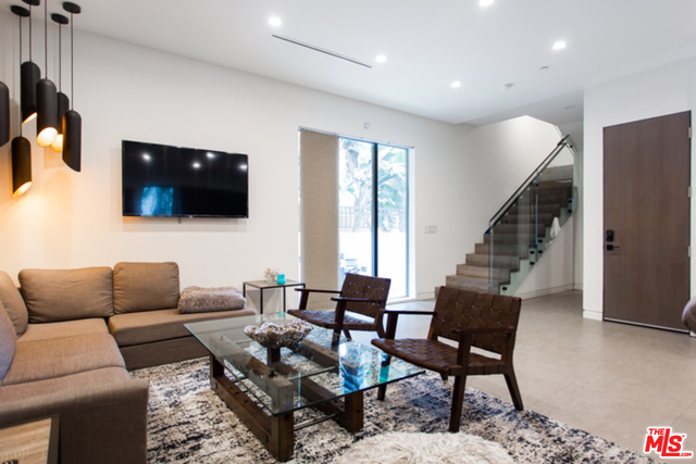 627 Indiana Avenue, Unit 1/2 Venice, CA 90291 - Photo 4 of 19