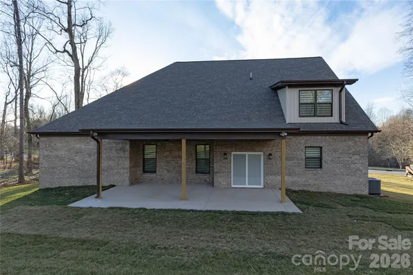 $949,000 | 3802 Lyle Creek Drive Northeast, Conover, NC 28613