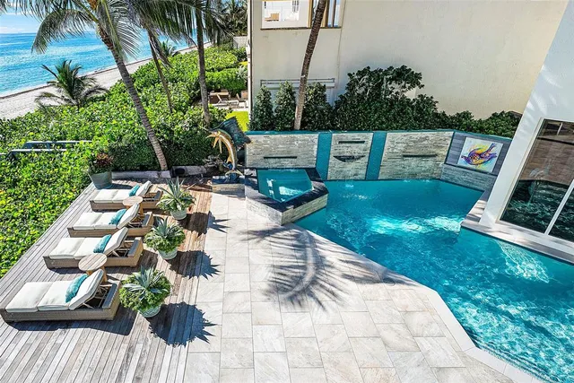 a view of building with outdoor space