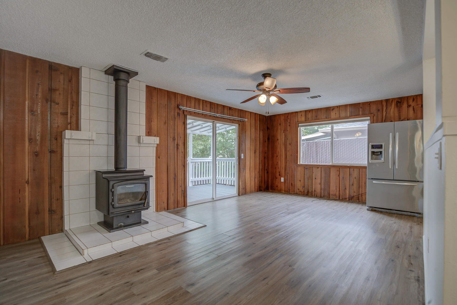 576 Ridge Road Redding, CA 96003 - Photo 15 of 32 Ridge-10