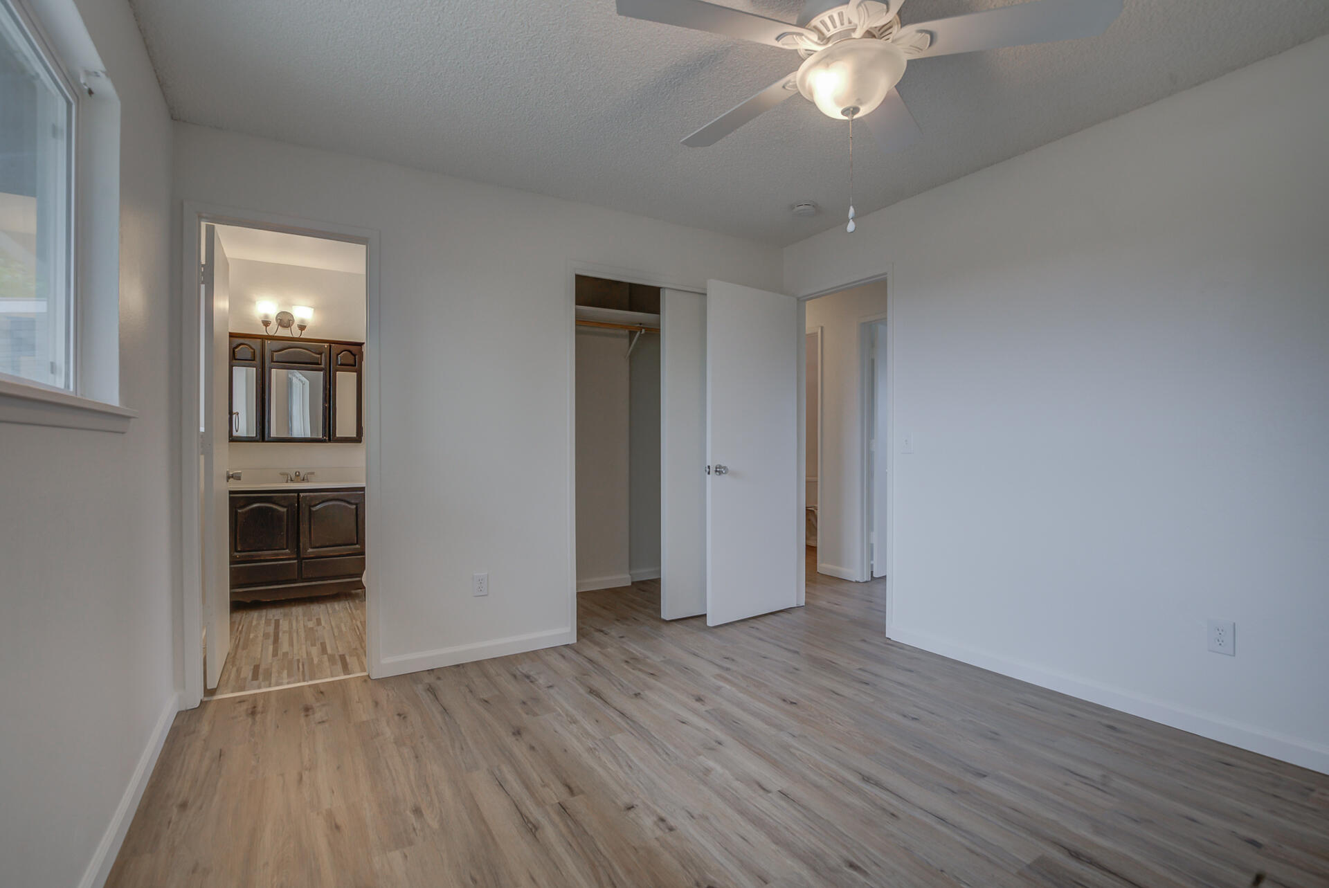 576 Ridge Road Redding, CA 96003 - Photo 20 of 32 Ridge-15