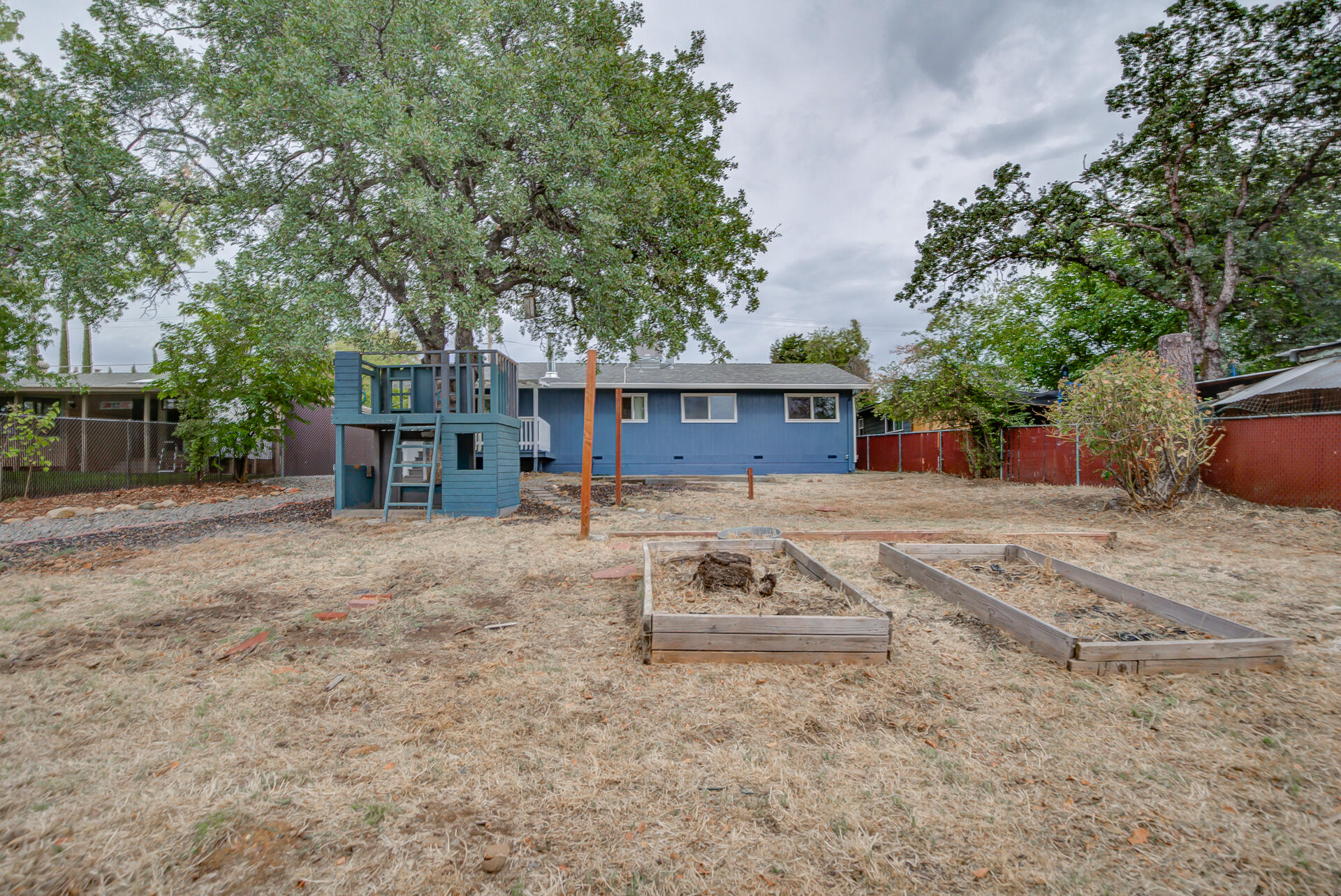 576 Ridge Road Redding, CA 96003 - Photo 29 of 32 Ridge-25