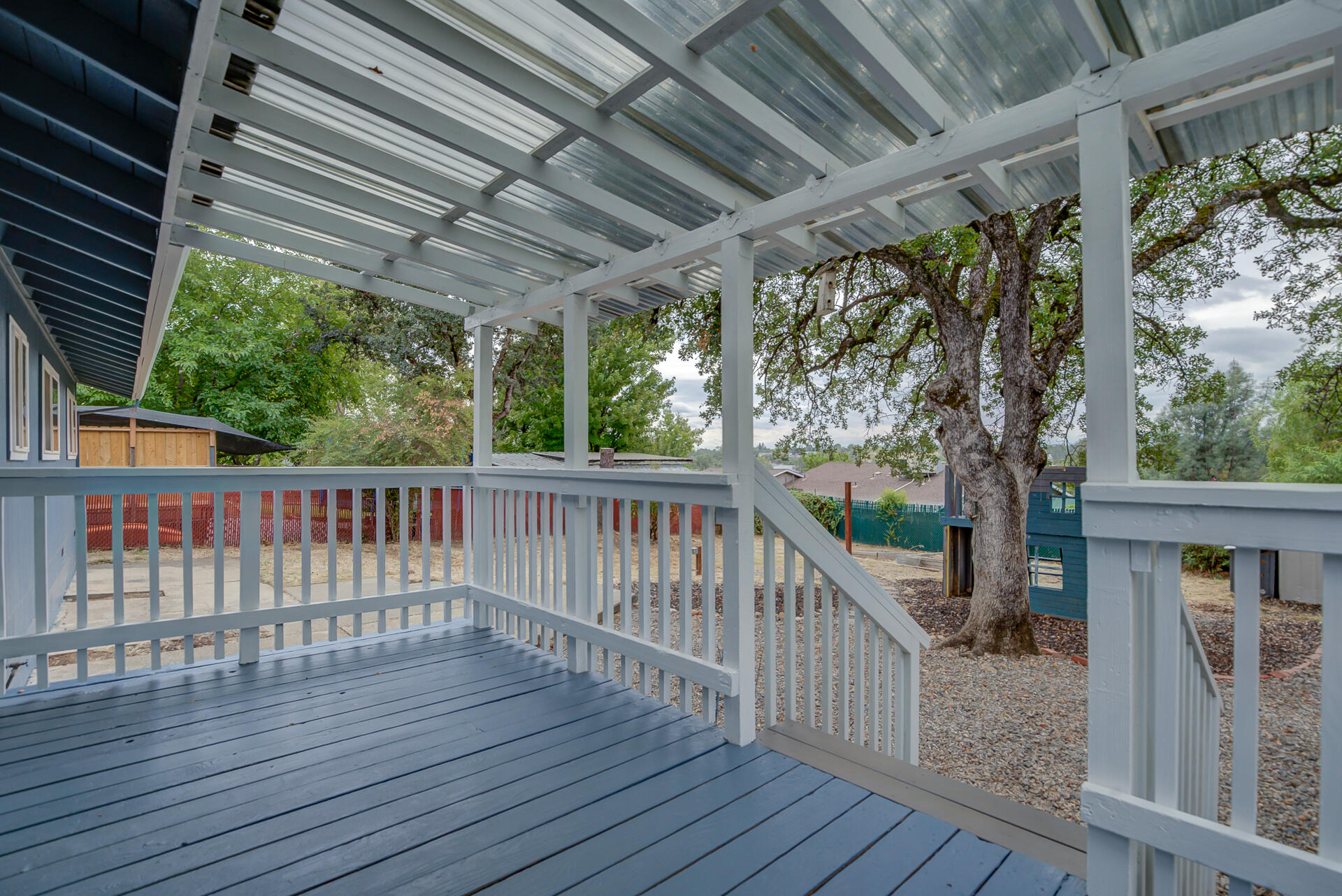 576 Ridge Road Redding, CA 96003 - Photo 4 of 32 Ridge-22