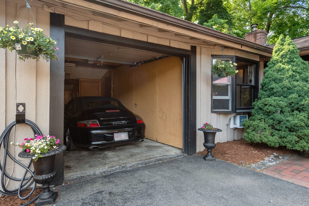 11 Ruth Drive Framingham, MA 01701 - Photo 24 of 37