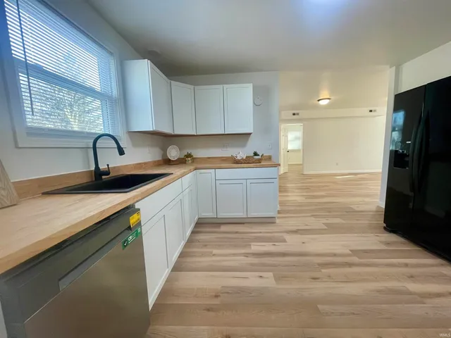 $240,000 | 723 North Cherry Street, Hartford City, IN 47348