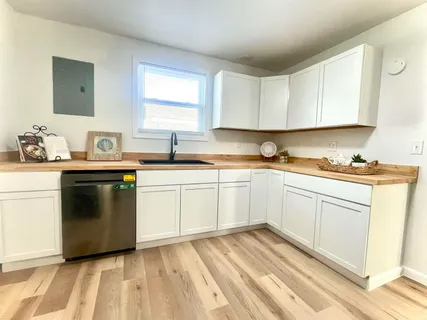 $240,000 | 723 North Cherry Street, Hartford City, IN 47348