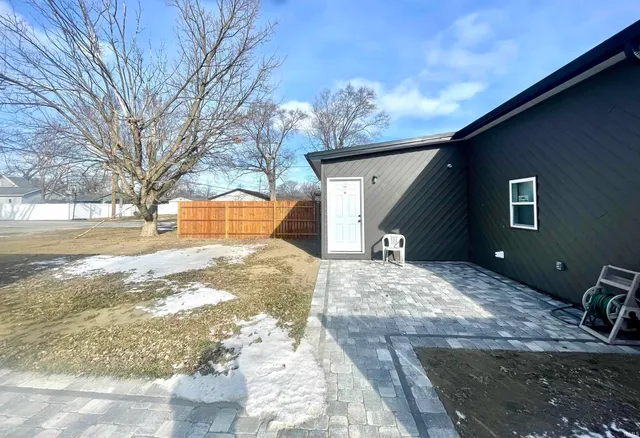 $240,000 | 723 North Cherry Street, Hartford City, IN 47348