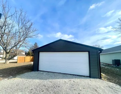 $240,000 | 723 North Cherry Street, Hartford City, IN 47348