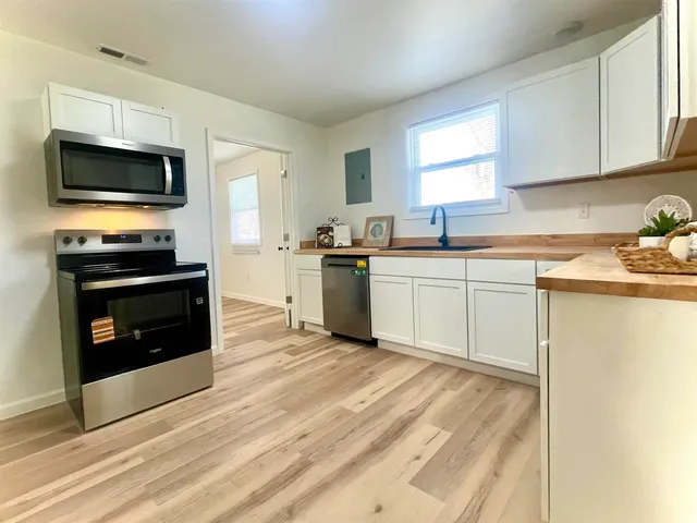 $240,000 | 723 North Cherry Street, Hartford City, IN 47348