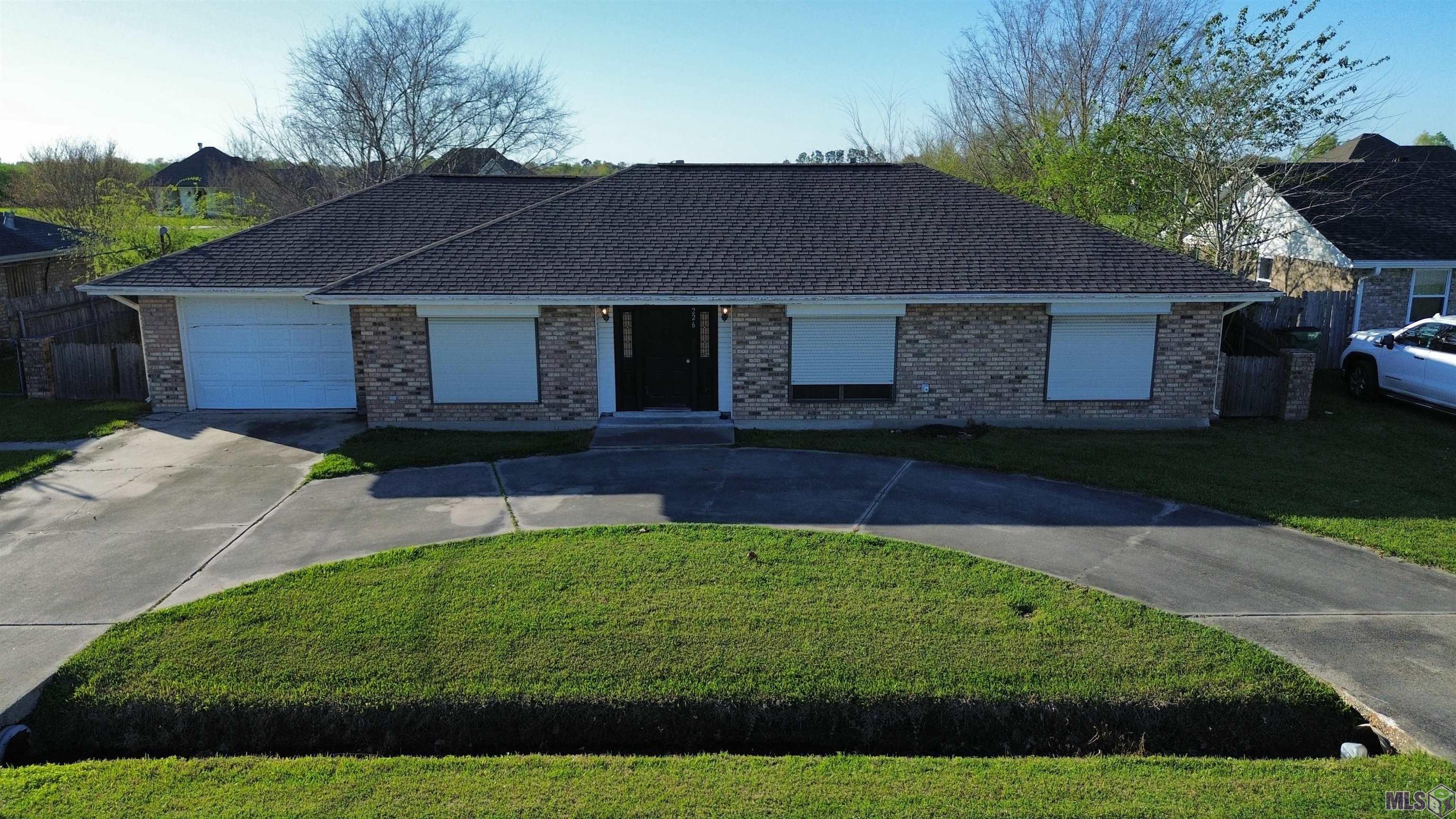 226 Elm Drive Raceland, LA 70394 - Photo 2 of 23