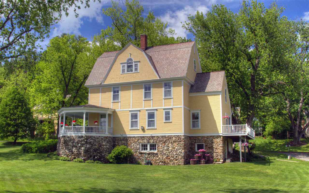38 Spruce Street Manchester, VT 05255 - Photo 1 of 33 Gallery Image 1