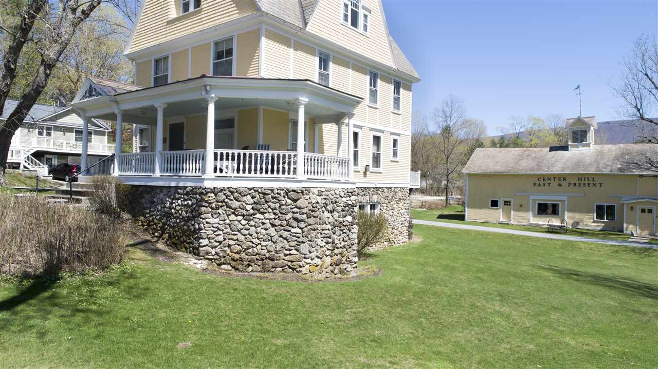 38 Spruce Street Manchester, VT 05255 - Photo 5 of 33 Gallery Image 5
