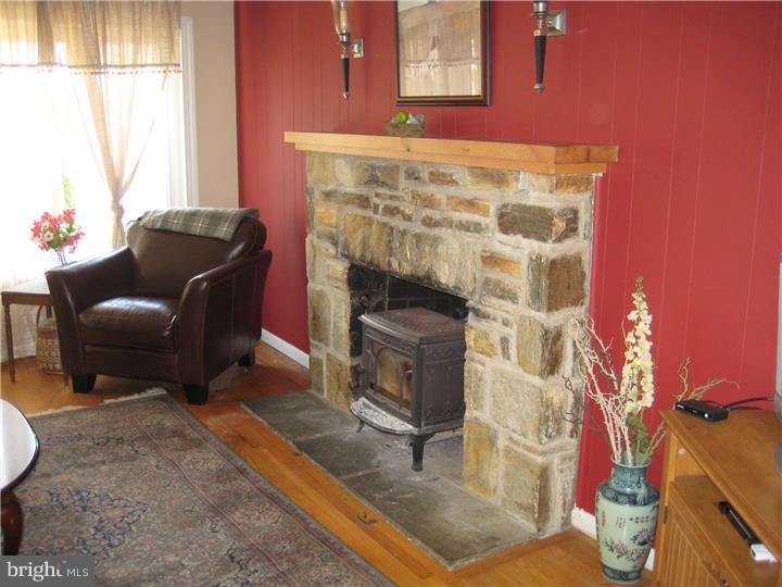 734 Mearns Road Warminster, PA 18974 - Photo 5 of 23 Gallery Image 5