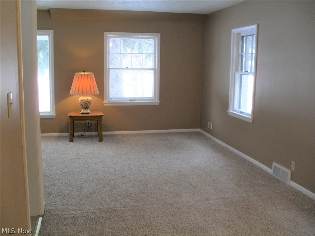 703 Bell Road Chagrin Falls, OH 44022 - Photo 5 of 18