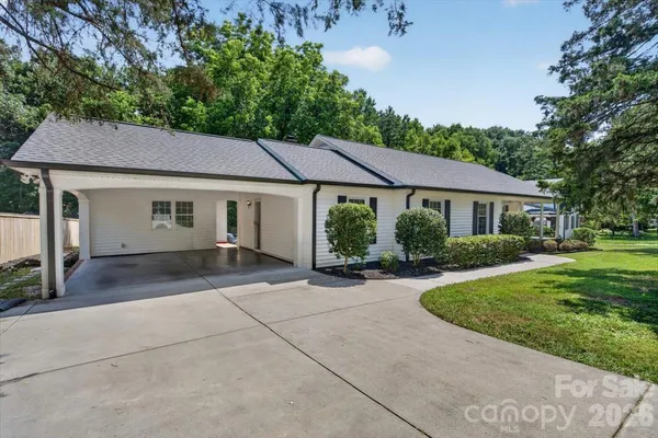 $773,850 | 4124 Bridgewood Lane, Charlotte, NC 28226