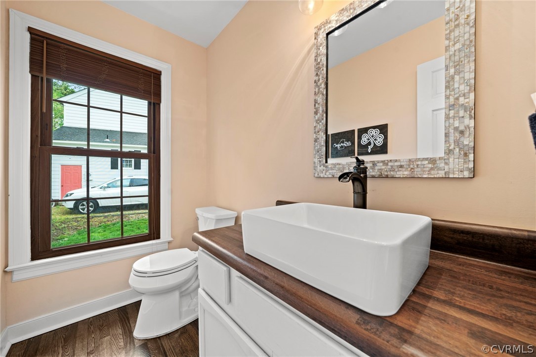 12516 Cutler Ridge Drive Henrico, VA 23233 - Photo 22 of 34 a bathroom with a sink and a toilet