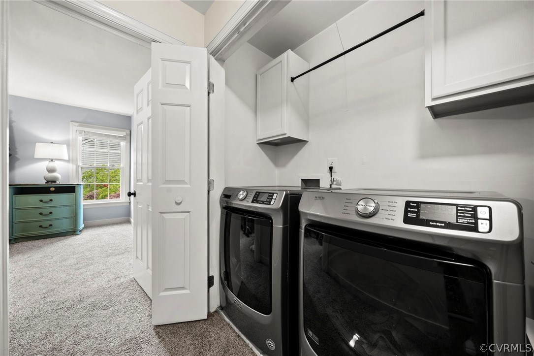 12516 Cutler Ridge Drive Henrico, VA 23233 - Photo 34 of 34 a kitchen with a stove and a refrigerator