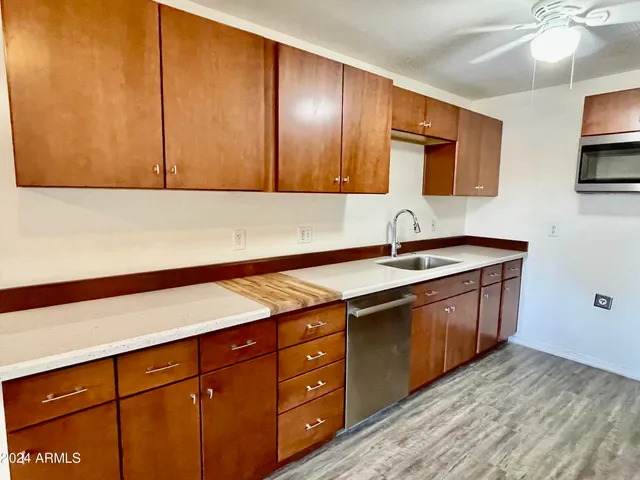 $2,250 | 9609 North 13th Street, Unit 2, Phoenix, AZ 85020