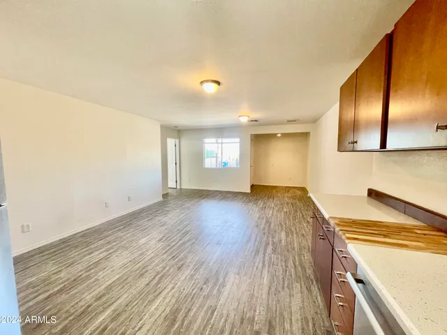 $2,250 | 9609 North 13th Street, Unit 2, Phoenix, AZ 85020
