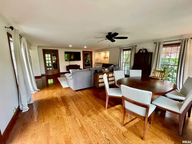 $465,000 | 345 Park Ln Drive, Galesburg, IL 61401