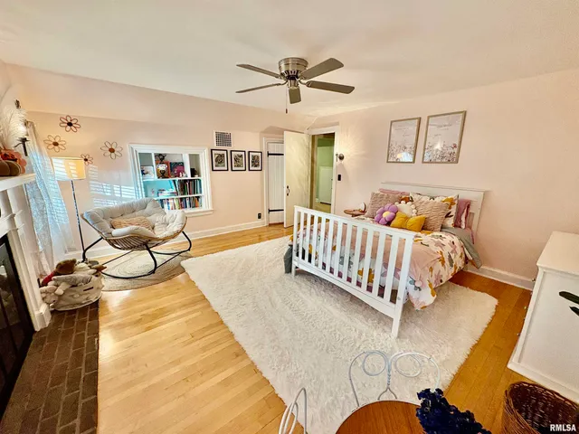 $465,000 | 345 Park Ln Drive, Galesburg, IL 61401