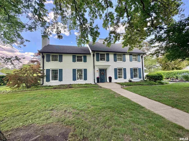 $465,000 | 345 Park Ln Drive, Galesburg, IL 61401