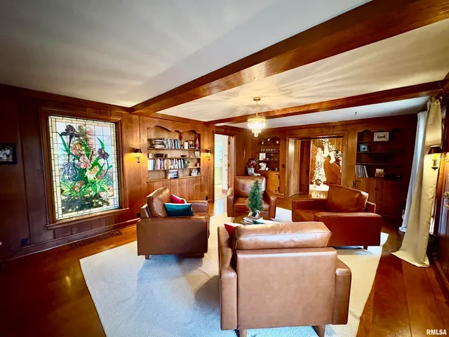 $465,000 | 345 Park Ln Drive, Galesburg, IL 61401